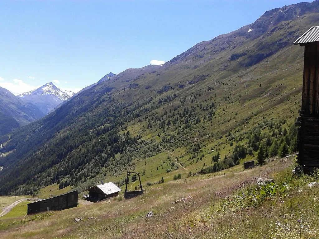 Ottos Almhutte Holiday home Soelden